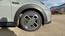 MINI Hatchback 135kW Cooper S Level 2 33kWh 3dr Auto Electric Hatchback